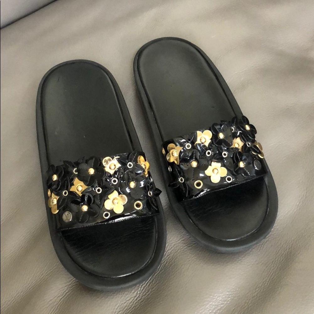 Louis Vuitton slides 37